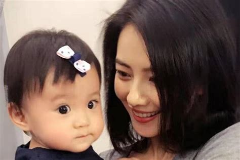 高圆圆生宝宝了吗 高圆圆和赵又廷育有一女